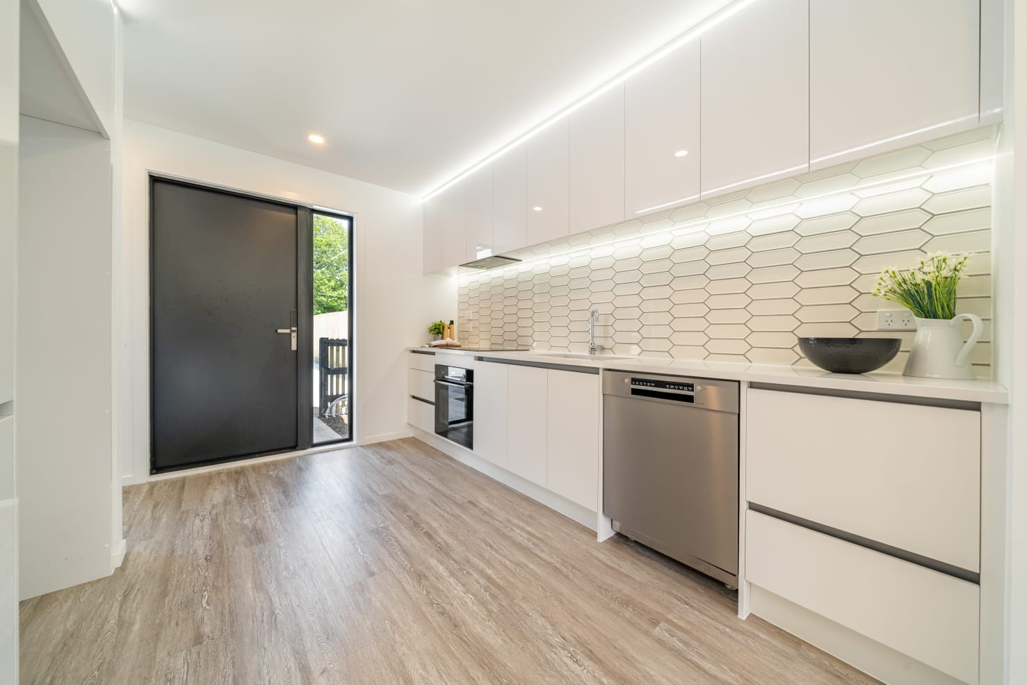 395 Fergusson Drive — photo 4